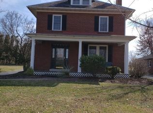 832 Village Rd, Lancaster, PA 17602