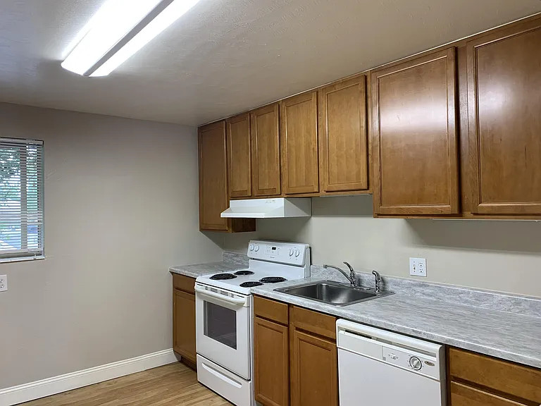 7670 W 61st Ave — Photo 3