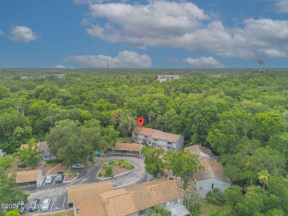 2nd image of 20 Fair Oaks Cir