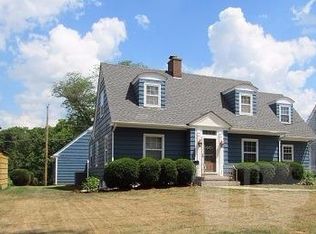 121 W Alta Vista Ave, Ottumwa, IA 52501