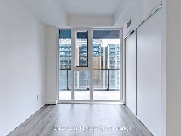 20 Edward St #1307 — Photo 21