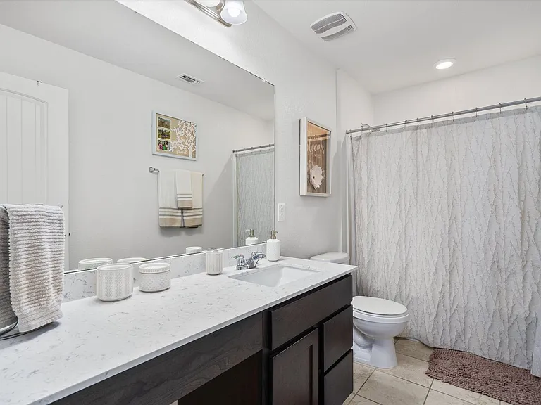 1208 Ravenside Cv — Photo 33