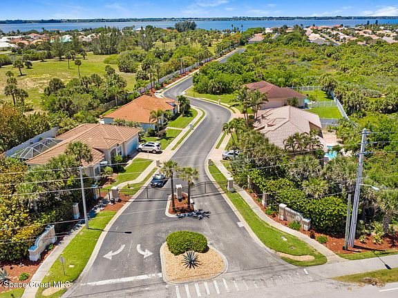 3rd image of 121 Ocean Ridge Dr