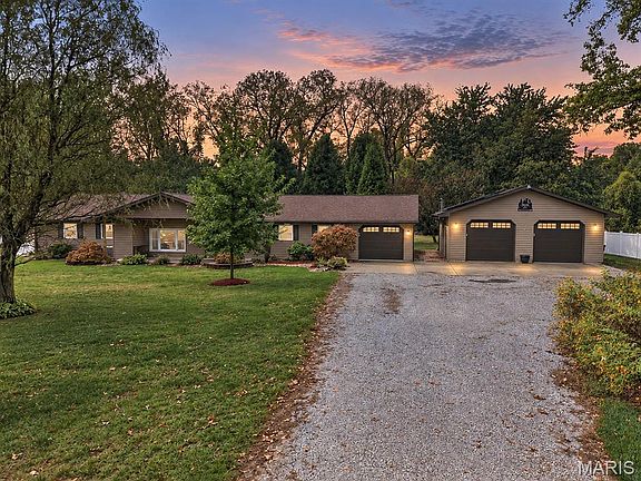4th image of 1446 Saint Thomas Rd