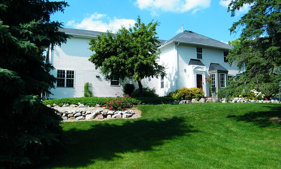 Main house, 4300 sq ft