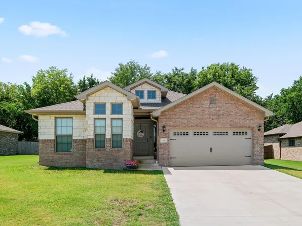 2242 S Greystone Square, Webb City, MO 64870