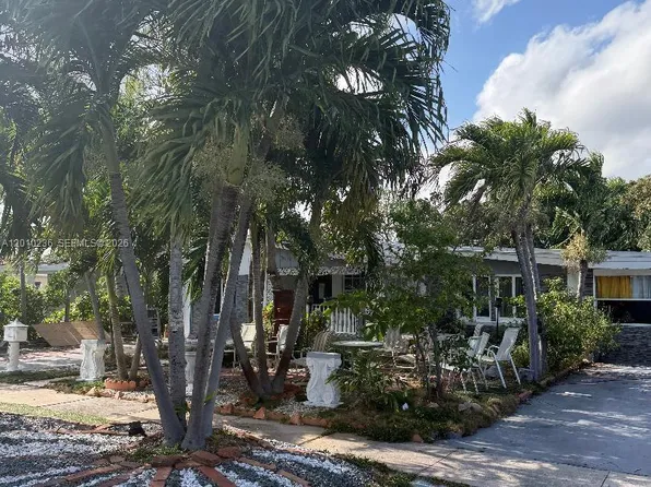 295 NW 122nd St, North Miami, FL 33168