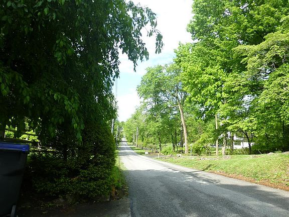 5th image of 121 Davis Rd