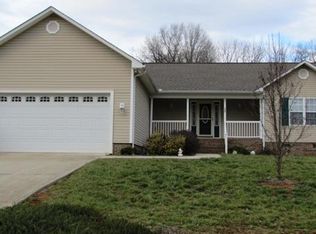 108 Top Flite Dr, Statesville, NC 28677