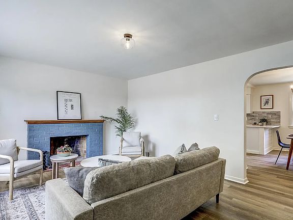 3rd image of 74 Parklea Dr