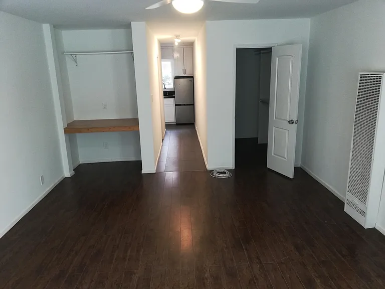 1919 Mathews Ave #4A — Photo 2