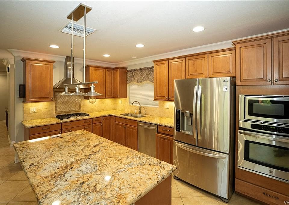 1st image of 828 W Cypress Ave #828