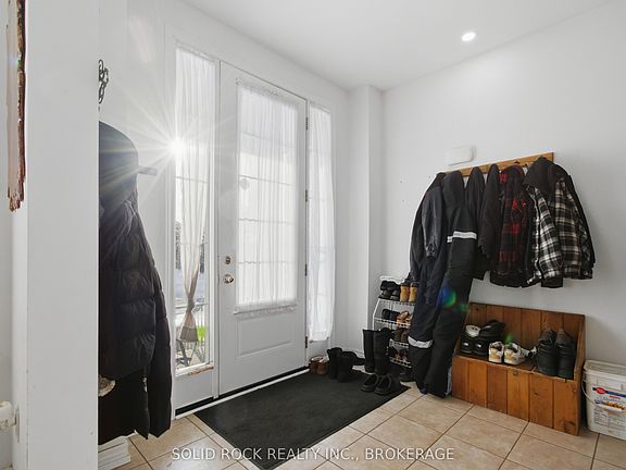 3rd image of 37 Summer Breeze Dr