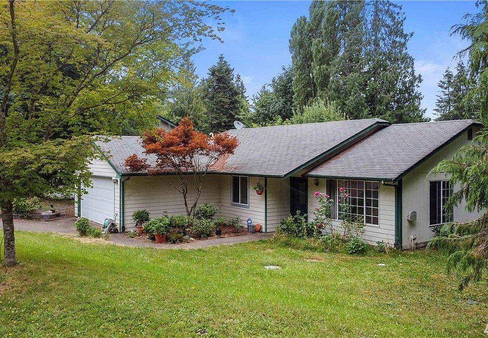 1st image of 11932 Shoreview Dr SW