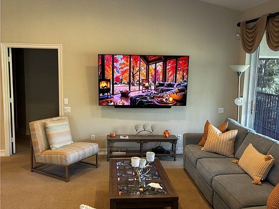 3rd image of 913 Carrick Bend Cir APT 202