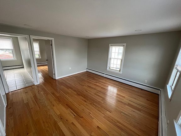 5th image of 21 Donnelly St Floor 2
