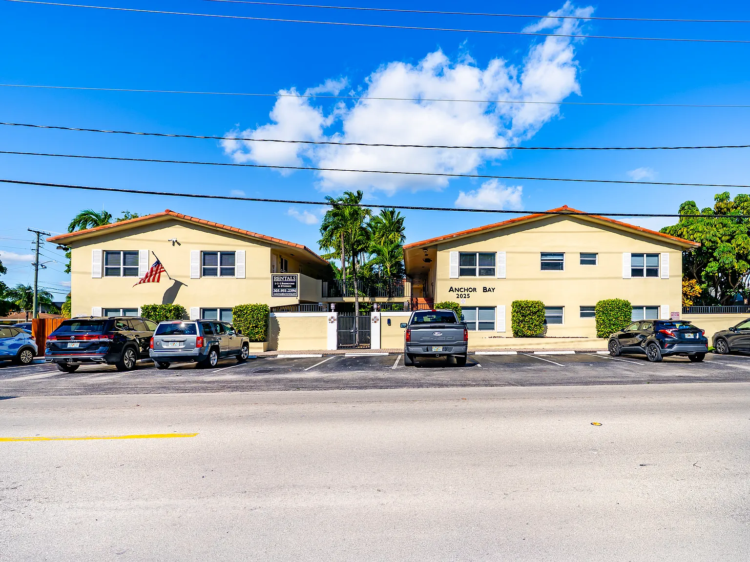 Anchor Bay Apartments — Photo 2