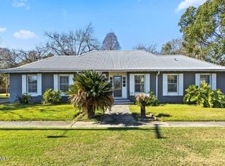 120 S Pinaud St, Saint Martinville, LA 70582