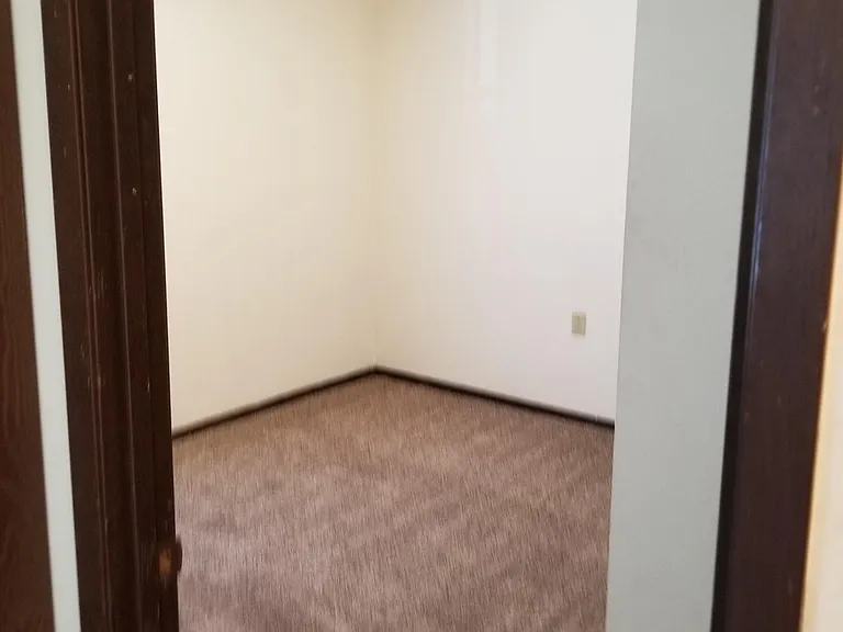 1102 W McPherson St #10 — Photo 3