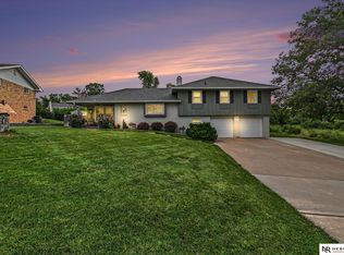 12304 Grey Fawn Dr, Omaha, NE 68154