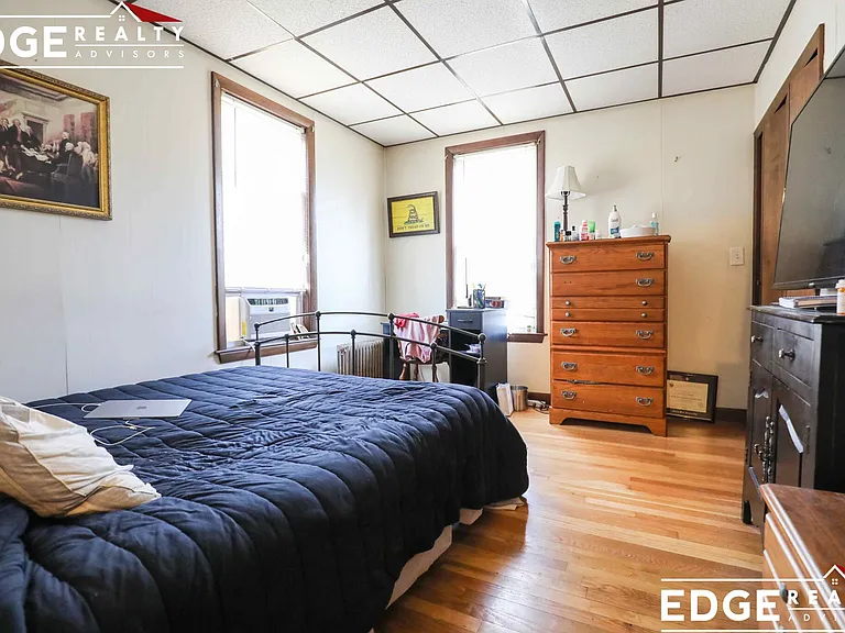 285 Webster St #2 — Photo 6
