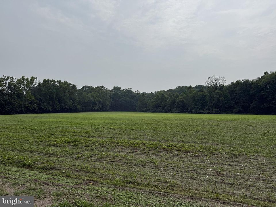 1st image of 272 Pointville Rd