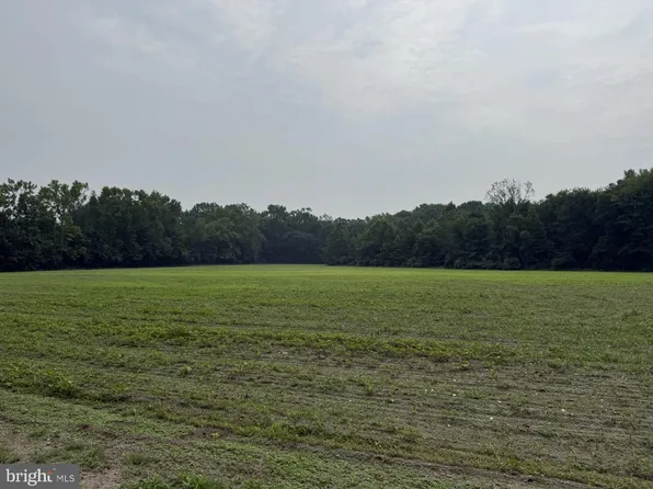 272 Pointville Rd, Pemberton, NJ 08068