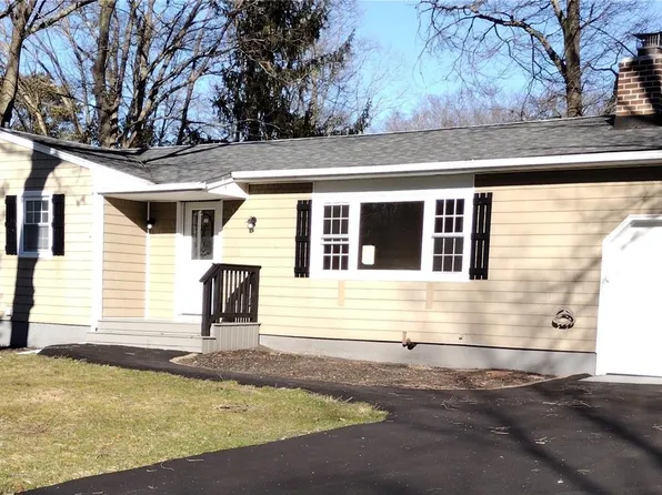 57 Cheemaun Trail, Ridge, NY 11961