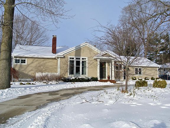 2nd image of 2043 S Shore Dr