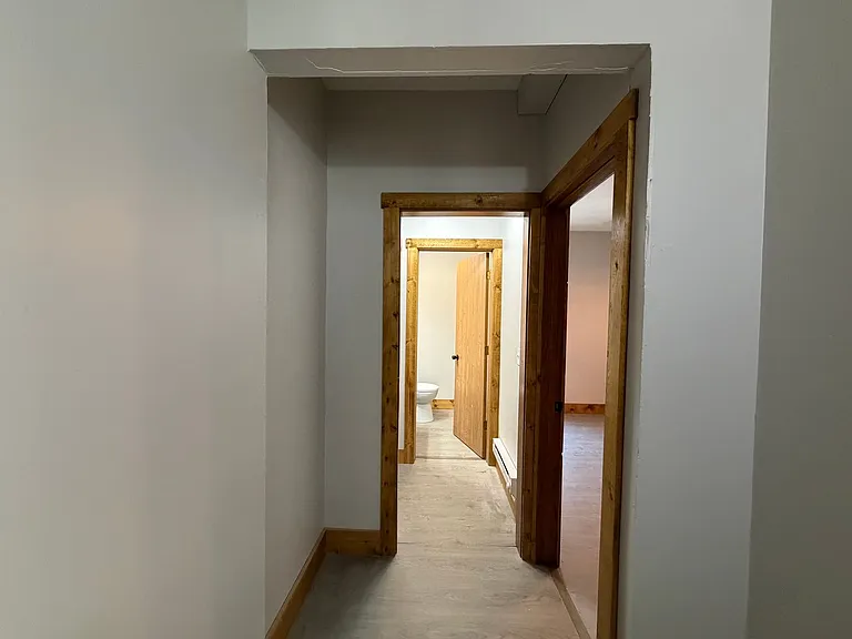 317 Earl St — Photo 17