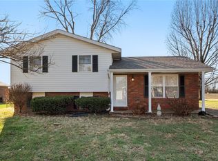 1249 Columbia Rd, Dupo, IL 62239