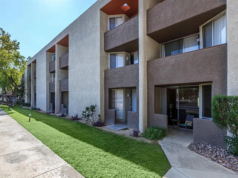 Mojave Blue Apartments — Photo 48