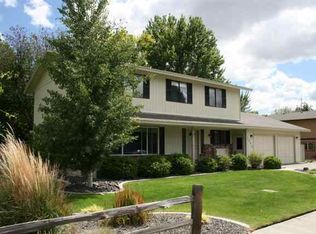 1446 Cimarron Ave, Richland, WA 99352