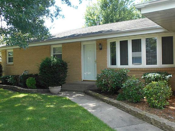 3rd image of 3303 Cavendish Dr