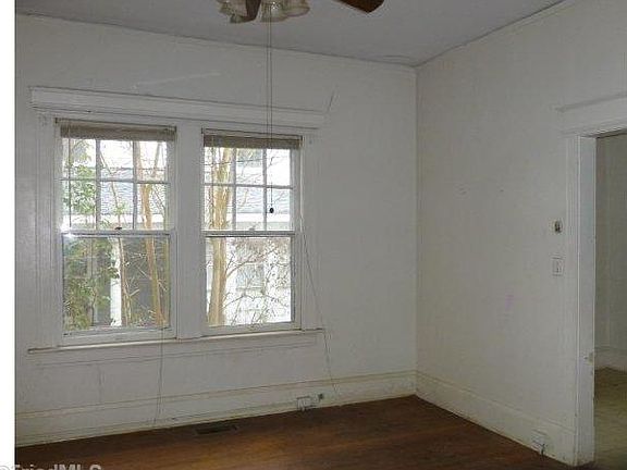 5th image of 308 Murray St