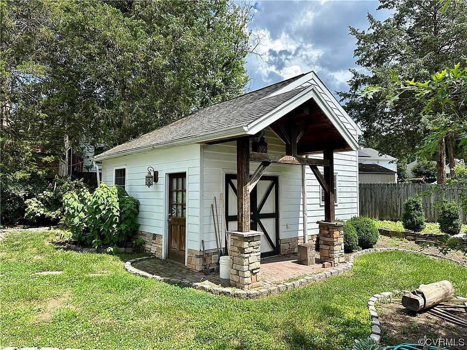 2nd image of 9208 Crystal Pointe Pl