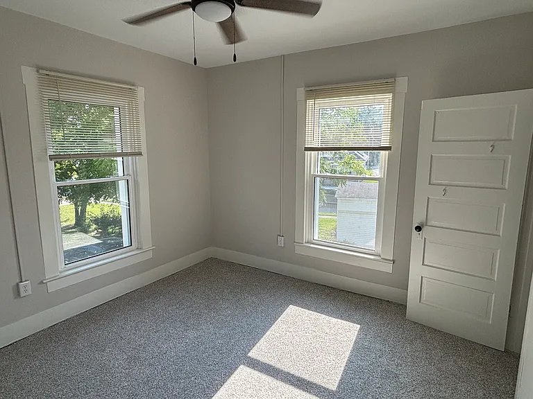 706 E Bellefontaine St — Photo 17