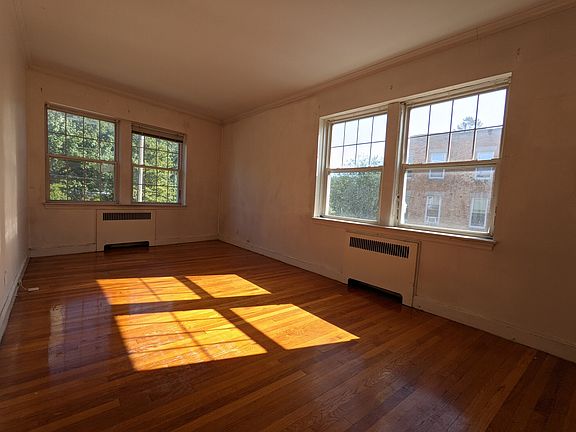 4th image of 24 Fairbanks St APT 4