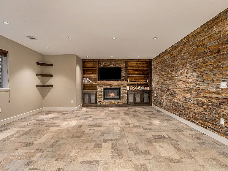3315 W Hayward Pl — Photo 17