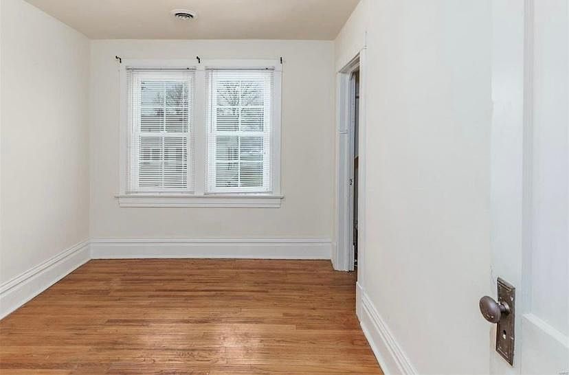 1st image of 2305 Yeoman Ave