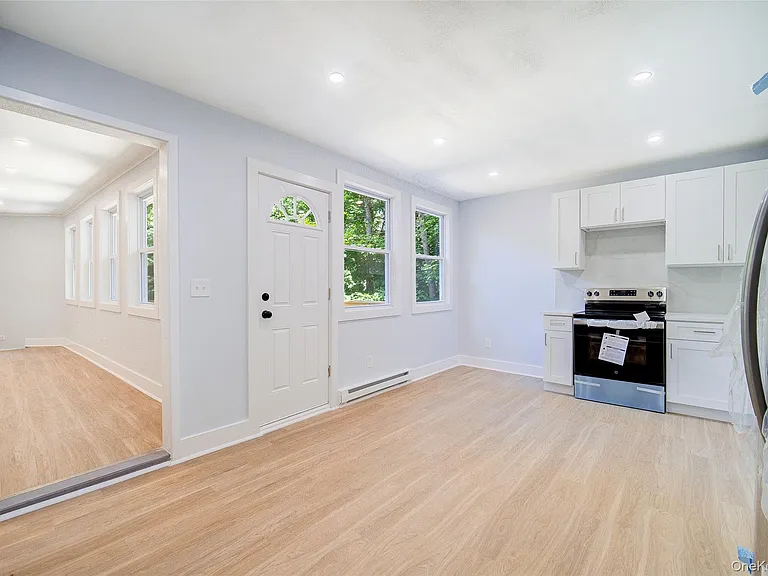 219 Benedict Rd — Photo 13