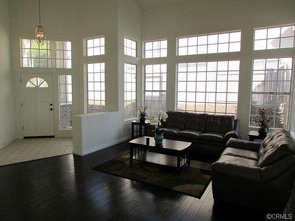 3rd image of 3224 Fair Oaks Ave
