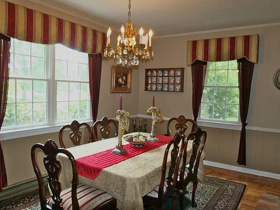 3rd image of 1200 Croton Dr