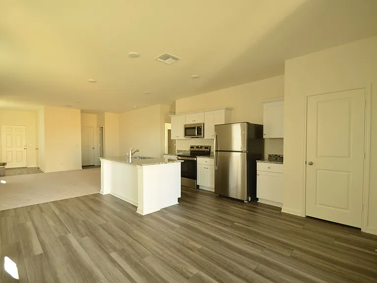 870 Barnacle Ct — Photo 4
