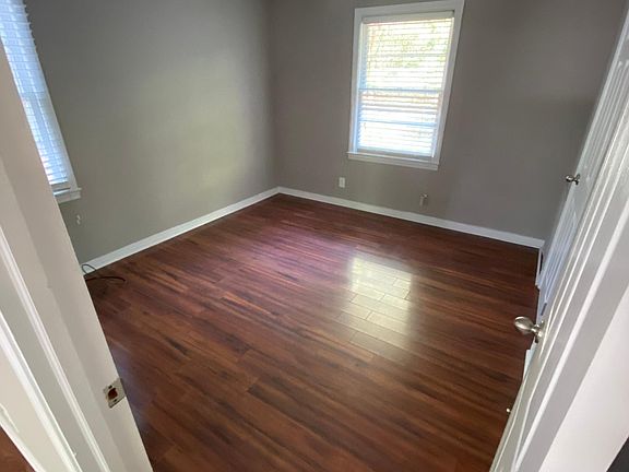 4th image of 1821 Waldrep Cir SE