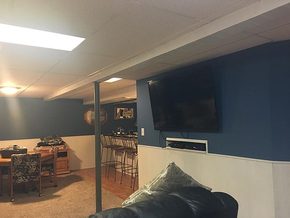 basement current color