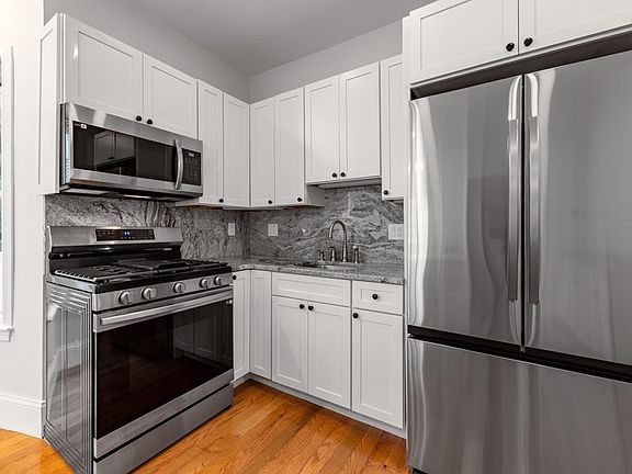 3rd image of 384 Adams St APT 1