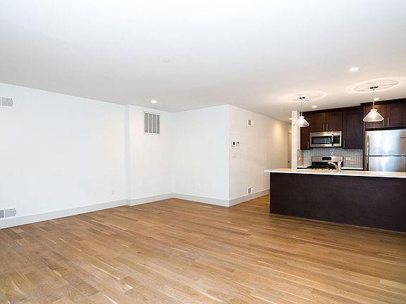 3rd image of 225 Carlton Ave #1