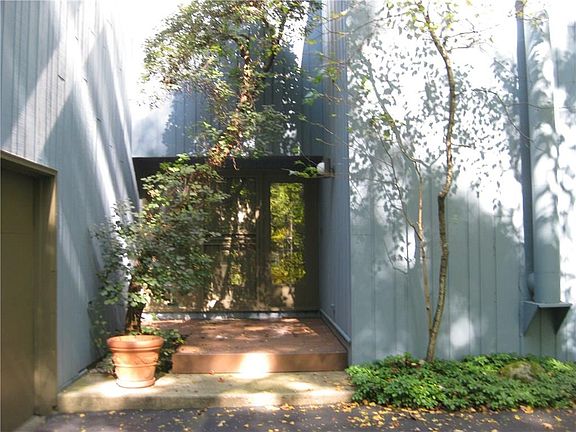 4th image of 20860 Barbara Ln