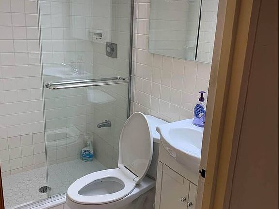 4th image of 2103 E 65th St #2